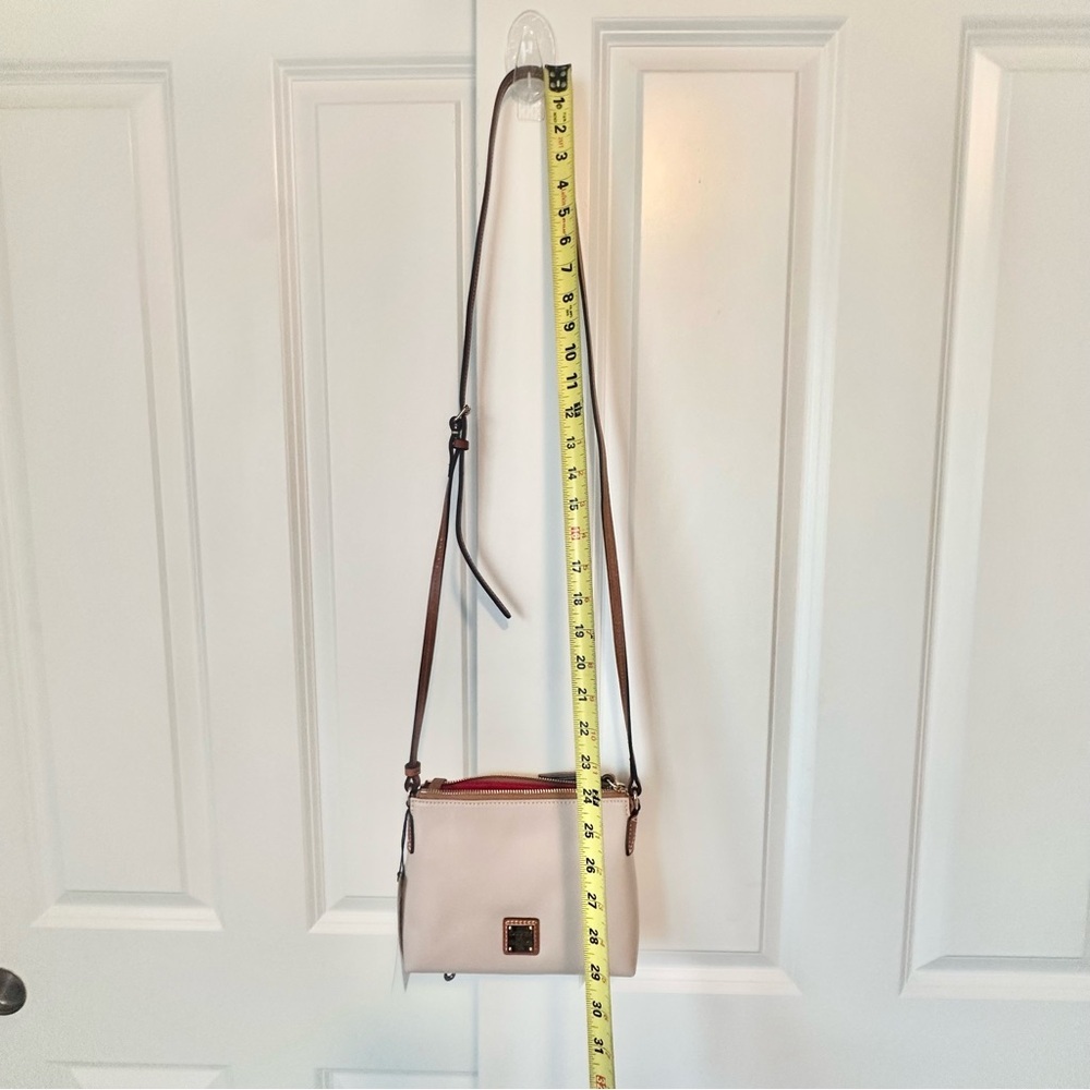 New! Dooney and Bourke Light Blush Pink Wexford Leather Rosie Crossbody Purse - Picture 11 of 16